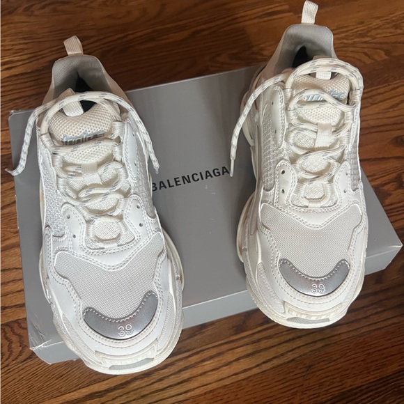 Balenciaga Triple S Sneakers - Picture 3 of 11